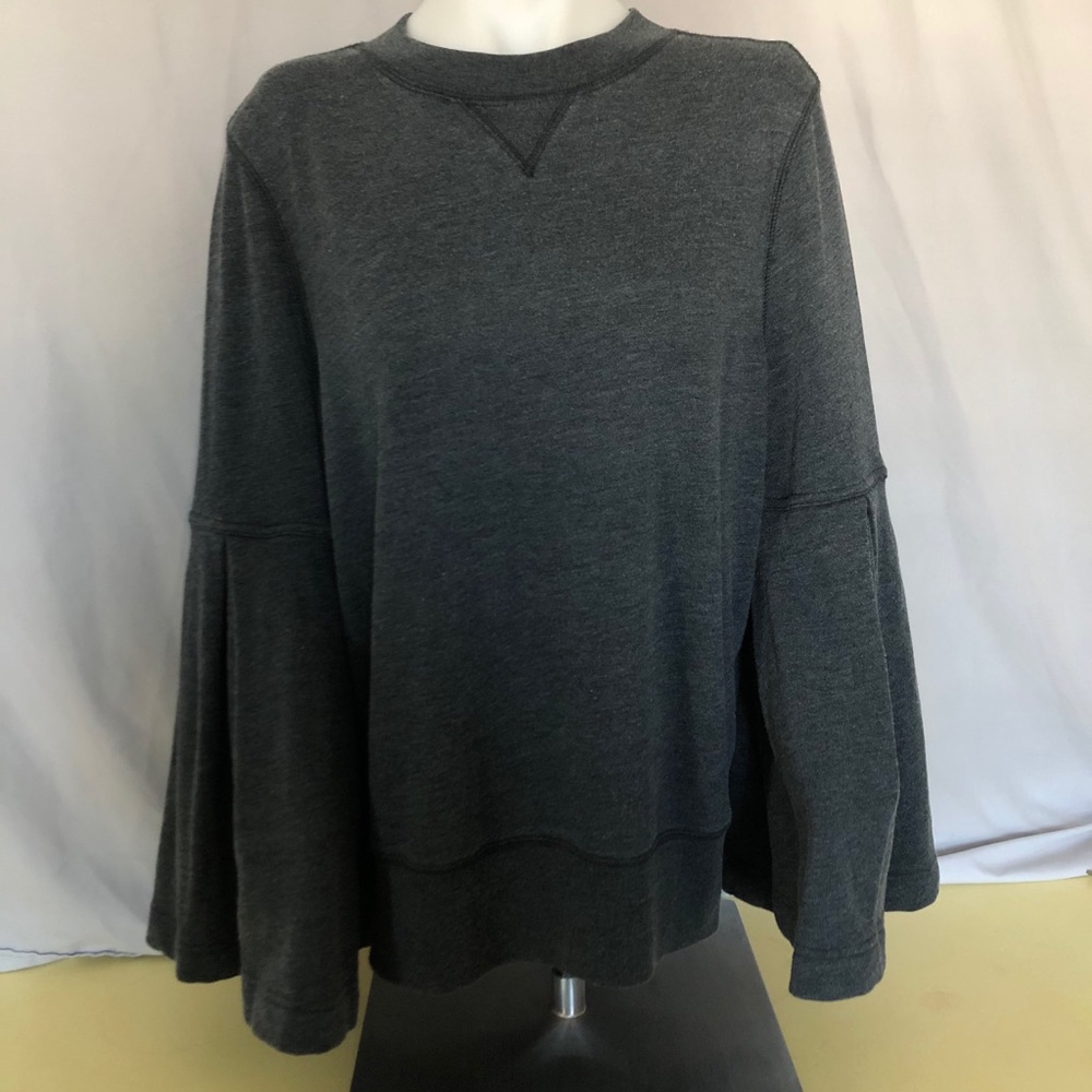 GAP SWEATER